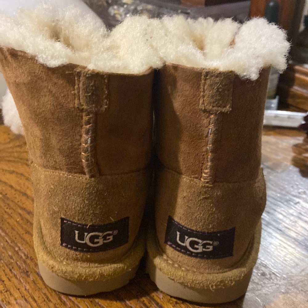 Girls ugg - Picture 6 of 8